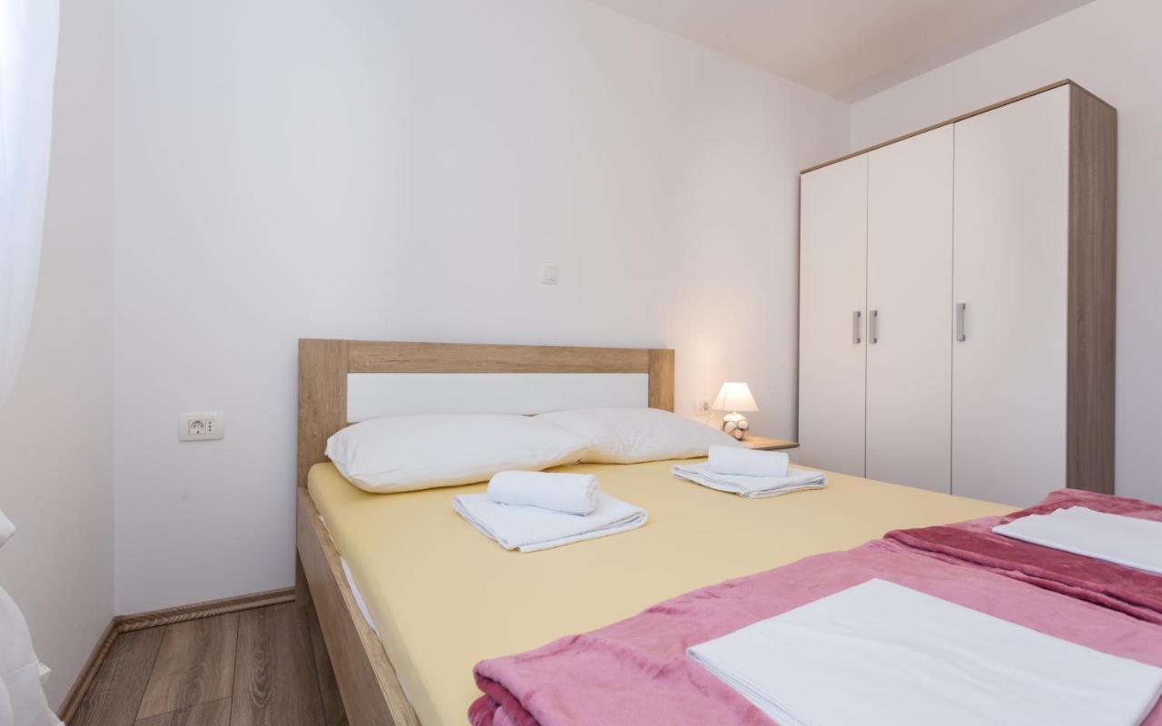 Apartments Dordic Baška Eksteriør billede